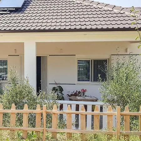 Goliku Vila