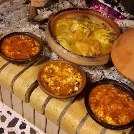 Goliku Vila Pestani