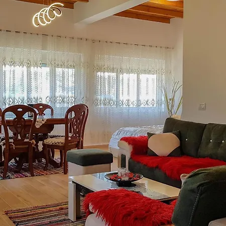 Goliku Villa Pestani